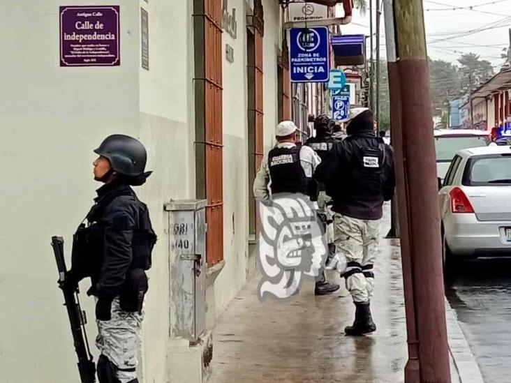 Muere mujer en pleno centro de Orizaba y causa movilización policial