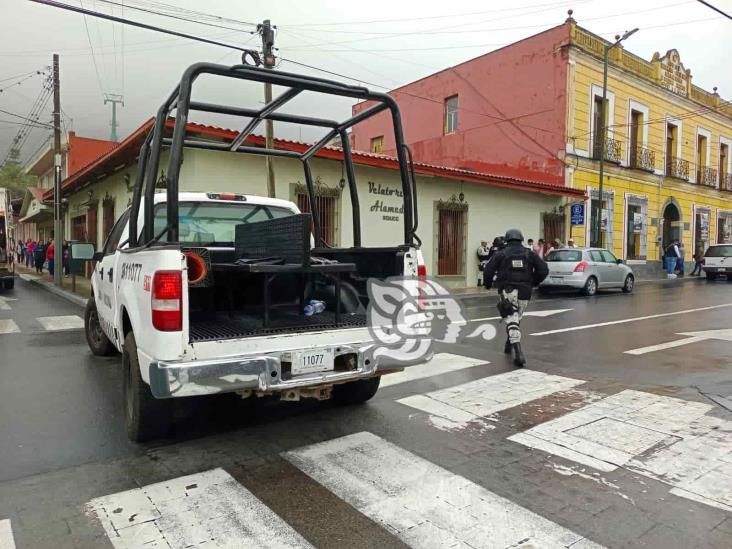 Muere mujer en pleno centro de Orizaba y causa movilización policial