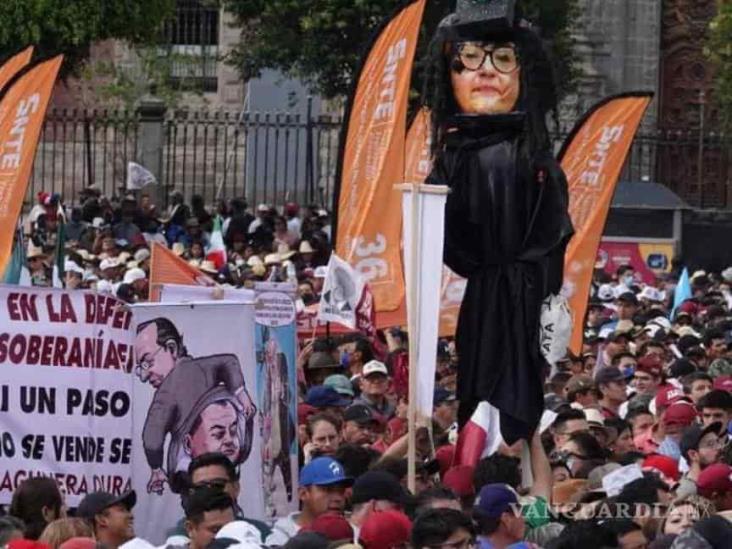 Yo no vi nada: Cuitláhuac sobre quema de piñata de ministra Piña