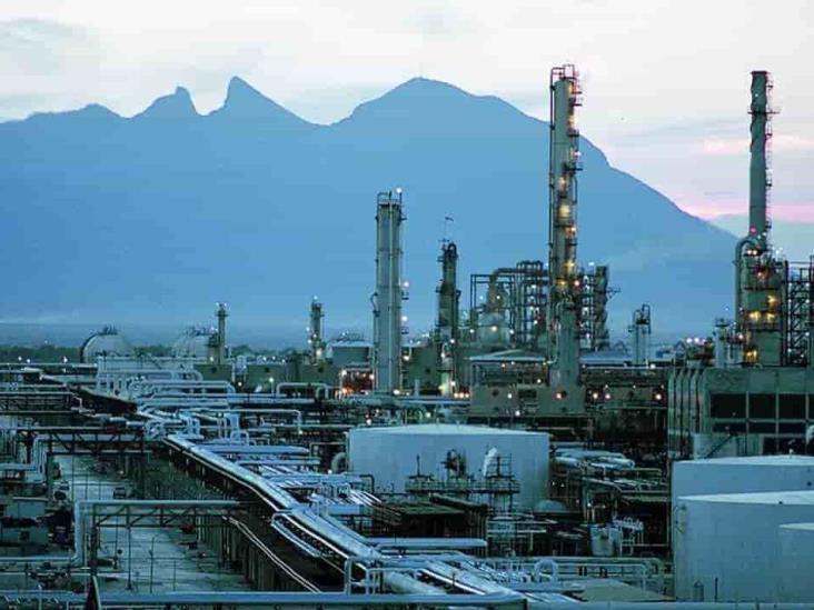 Pemex informa que fue un desfogue controlado lo de la Refinería de Cadereyta