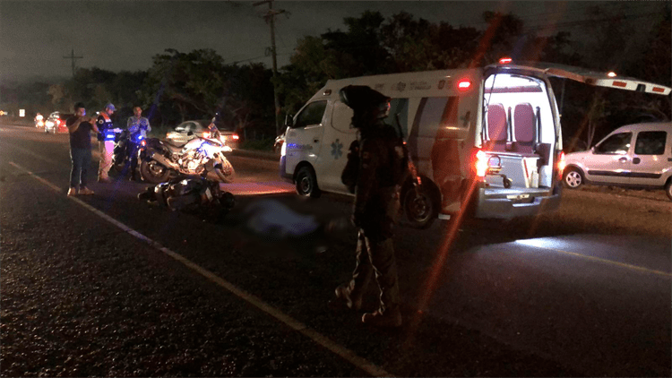 Fallece mujer motociclista en la carretera Veracruz – Medellín de Bravo(Video)