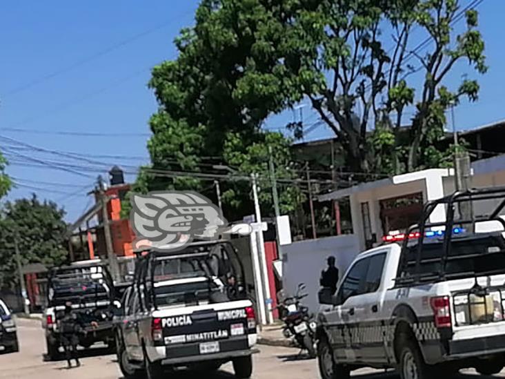 ¡Cuánta violencia! Sujetos armados roban Jetta en Cosoleacaque