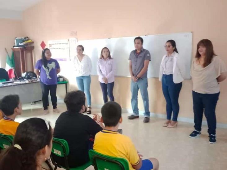 Realizan plática del cuidado animal en la Primaria Adolfo Ruiz Cortines