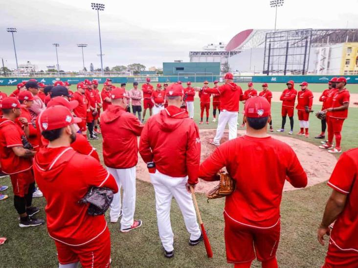 Conocimientos de Esteban Loaiza fortalecerán pitcheo del Águila