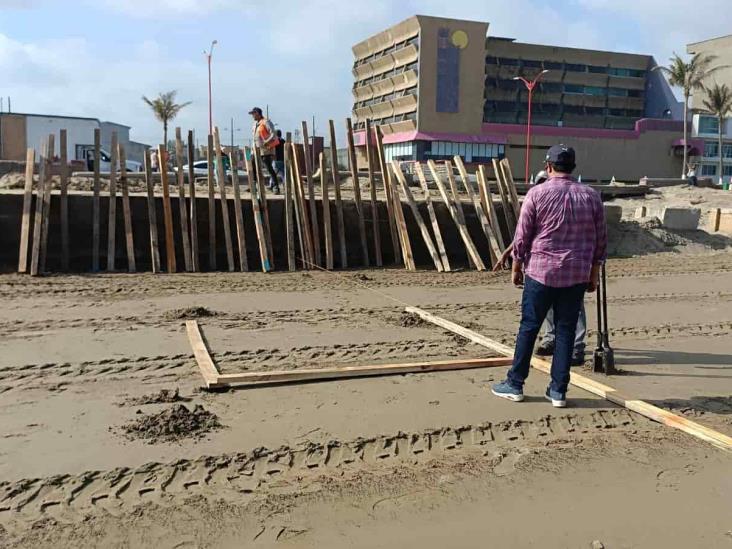 Por Semana Santa, alistan espacios familiares en playa de Coatzacoalcos