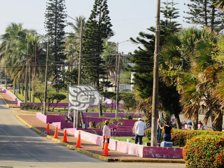 Y se nota; limpieza intensiva en el Malecón en Coatzacoalcos