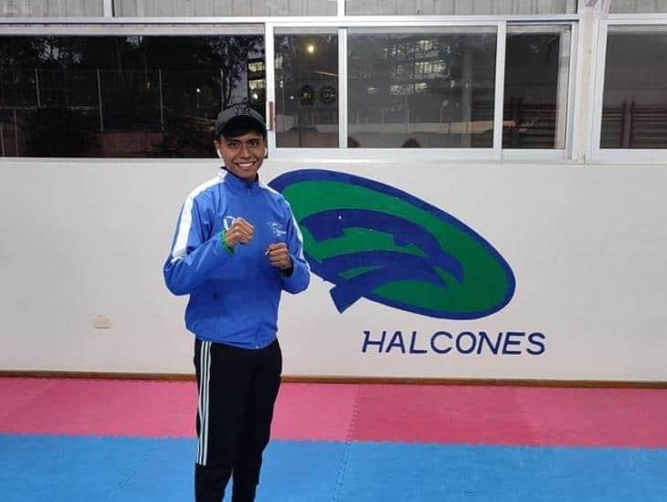 Joven de Cosamaloapan se lleva Universiada Estatal de Taekwondo 2023