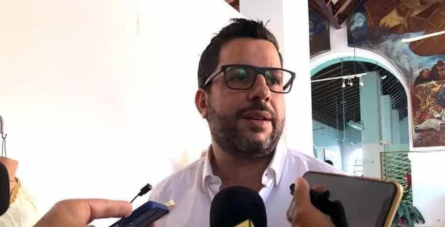 Pregúntenle a él, responde regidor sobre denuncias de acoso a Sebastián C