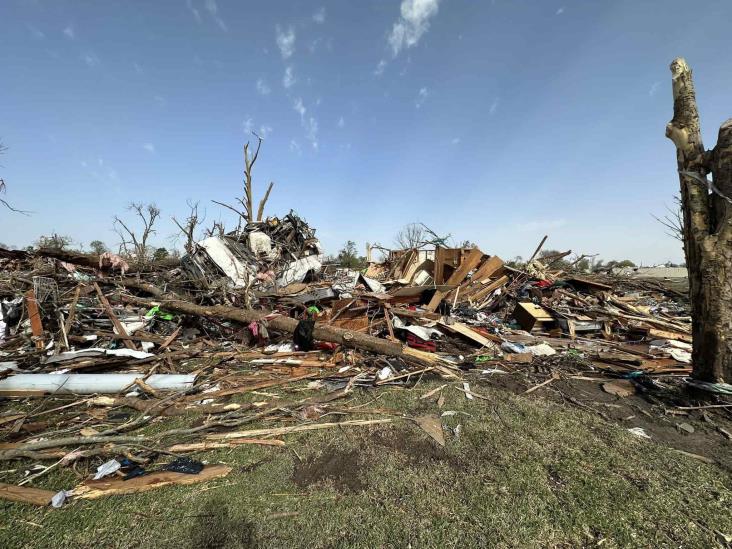 Saldo de 23 muertos tras tornado en Mississippi