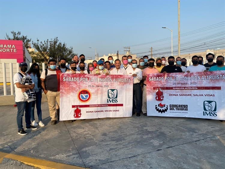 Participan trabajadores del Congreso del Trabajo y CTM en campaña de Donación de Sangre del IMSS