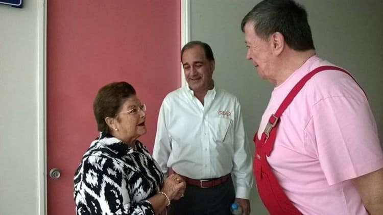 ¿”Chabelo” visitó Veracruz? Así recuerda CRIVER su visita ante cientos de niños