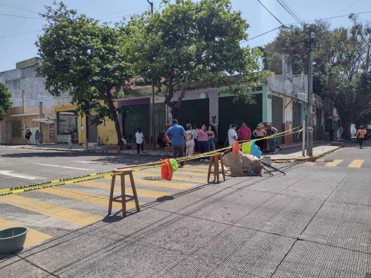 Policía irrumpe protesta contra CFE por apagones en la Flores Magón (+video)