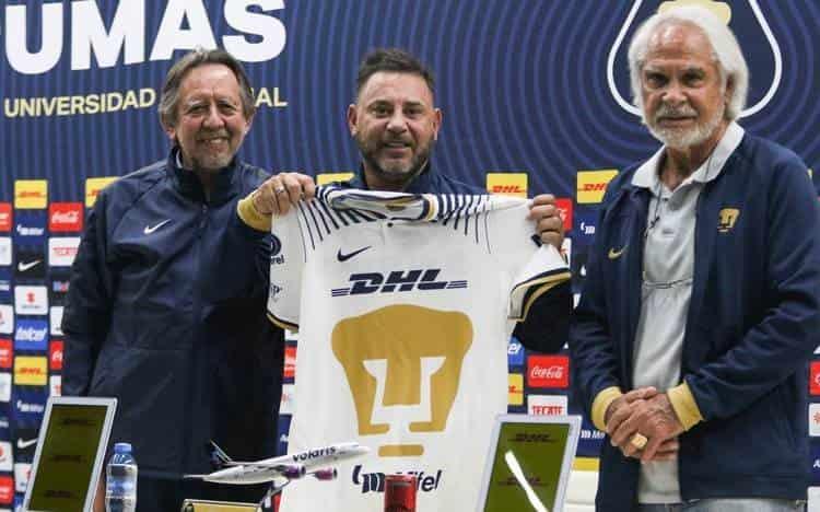 Antonio Mohamed es presentado como entrenador de Pumas UNAM