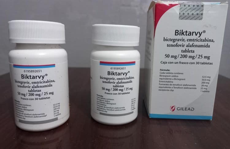 Pacientes VIH recibieron medicamentos a punto de caducar en IMSS Coatza