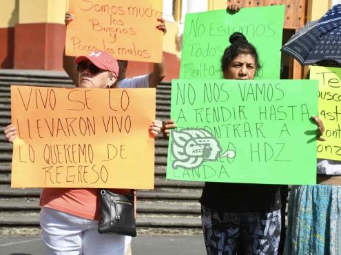 Claman agilizar búsqueda de joven desaparecido en Coatepec (+Video)