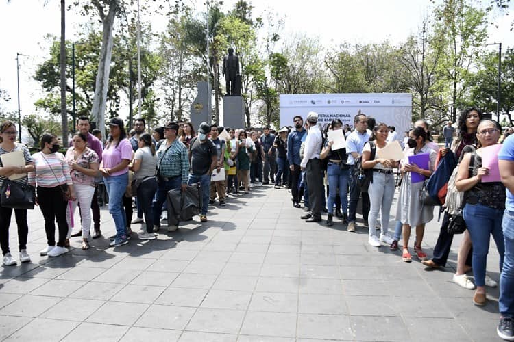 Realizan feria del empleo en Xalapa; dirigida a mujeres