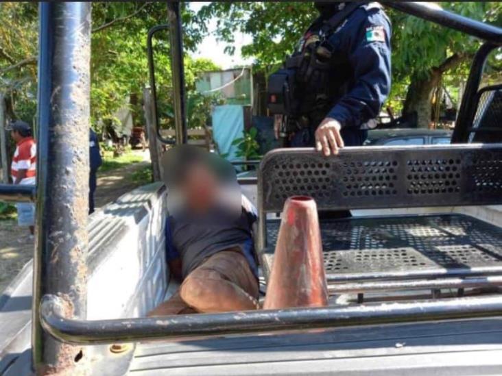 ¡Vecinos lo someten a golpes!, intentó agredir con un machete a toda una familia en Coatzacoalcos