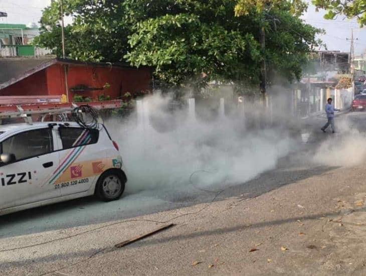 ¡Cable de alta tención cae sobre vehículo! Estuvo a punto de incendiarse