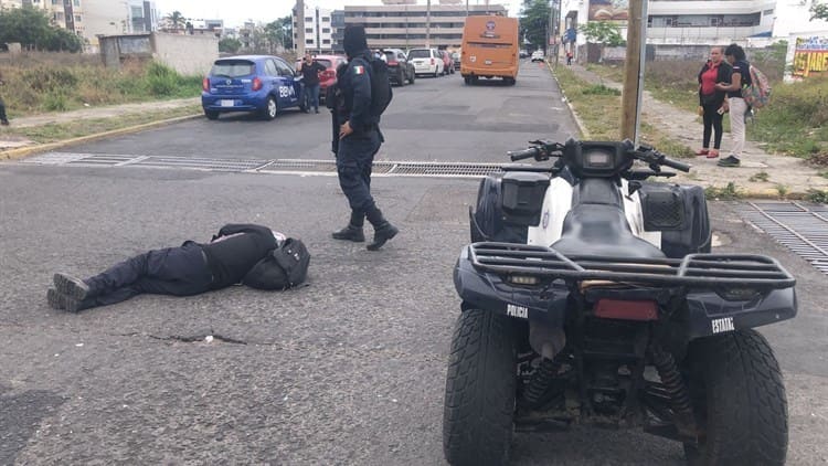 Motociclista choca con camioneta en fraccionamiento de Boca del Río (+Video)