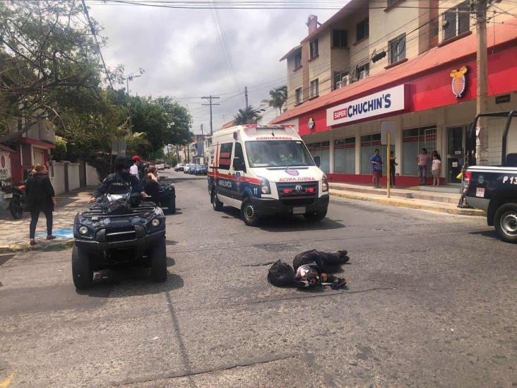 Motociclista choca con camioneta en fraccionamiento de Boca del Río (+Video)