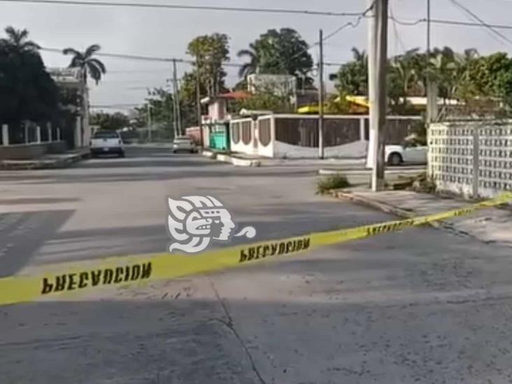 Hallan a tres hombres asesinados dentro de vehículo, en Tuxpan