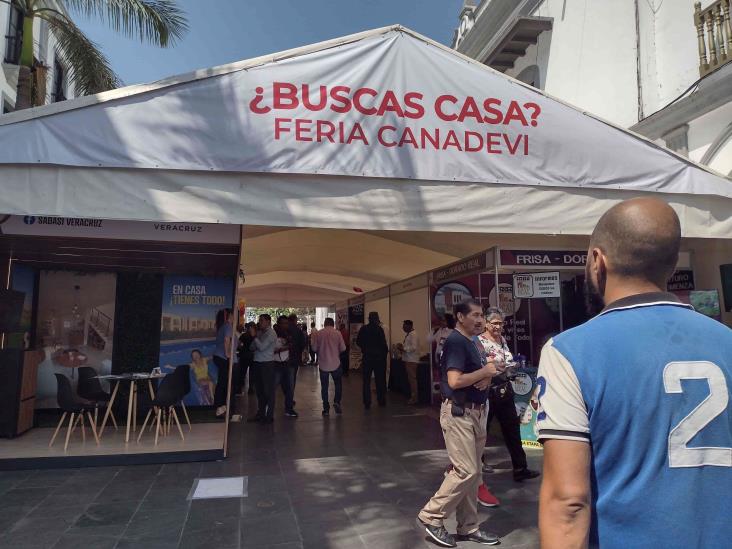 Arranca Feria de la Vivienda en el Zócalo de Veracruz