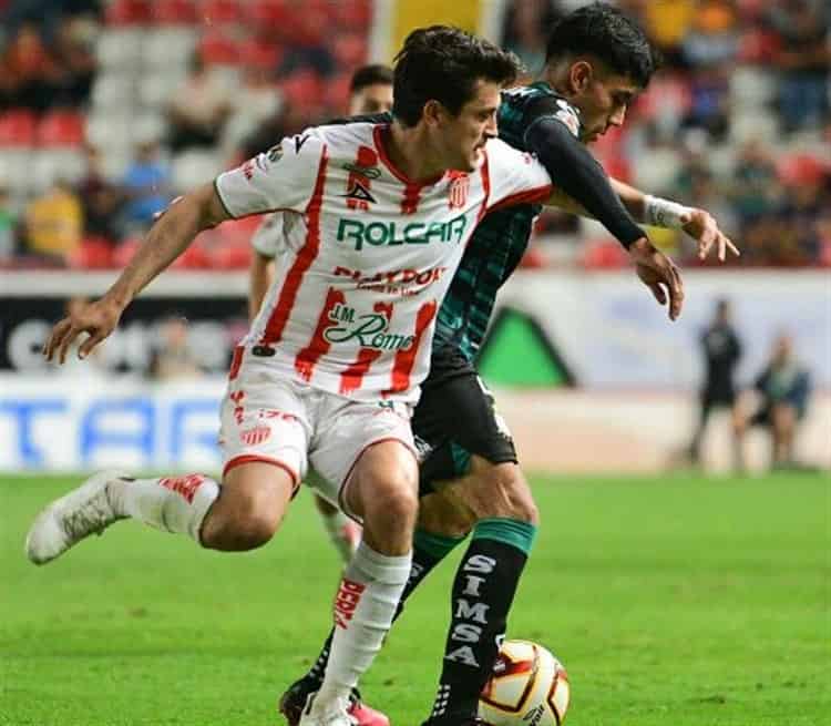 Empate grisáceo entre Necaxa y Santos