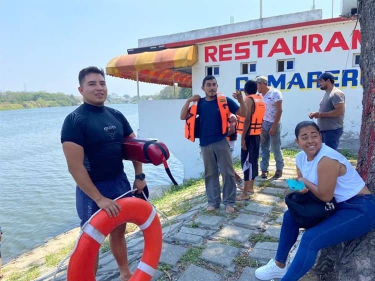 Medellín refuerza tareas de rescate con ambulancia nueva y equipo acuático