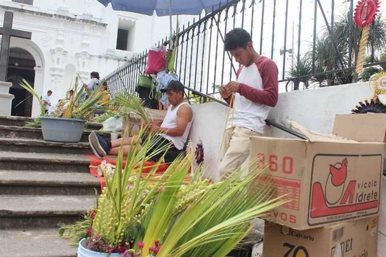 Católicos veracruzanos se preparan para el Domingo de Ramos