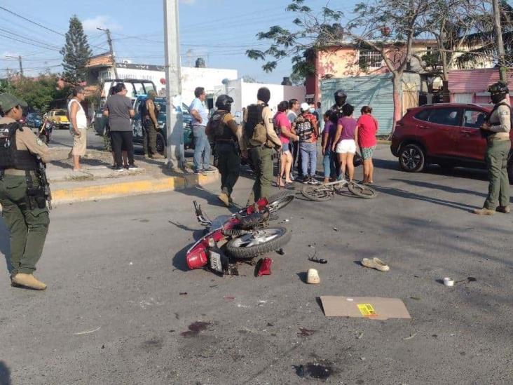 Motociclistas se impactan contra automóvil en Lomas del Río Medio III; una menor se lesionó (+Video)