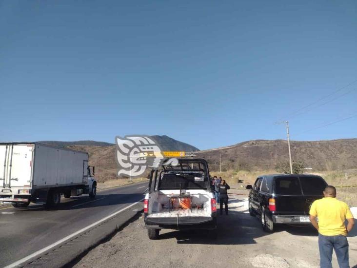 Ejecutan y abandonan a 2 hombres a un costado de la autopista Orizaba-Puebla