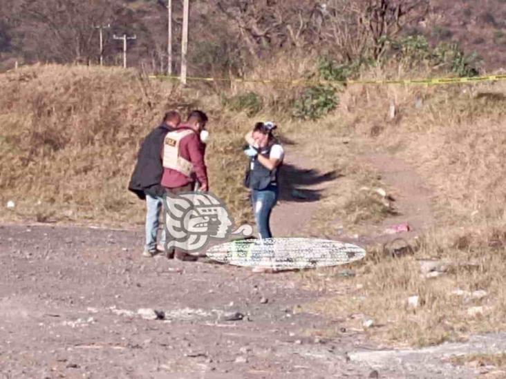 Ejecutan y abandonan a 2 hombres a un costado de la autopista Orizaba-Puebla
