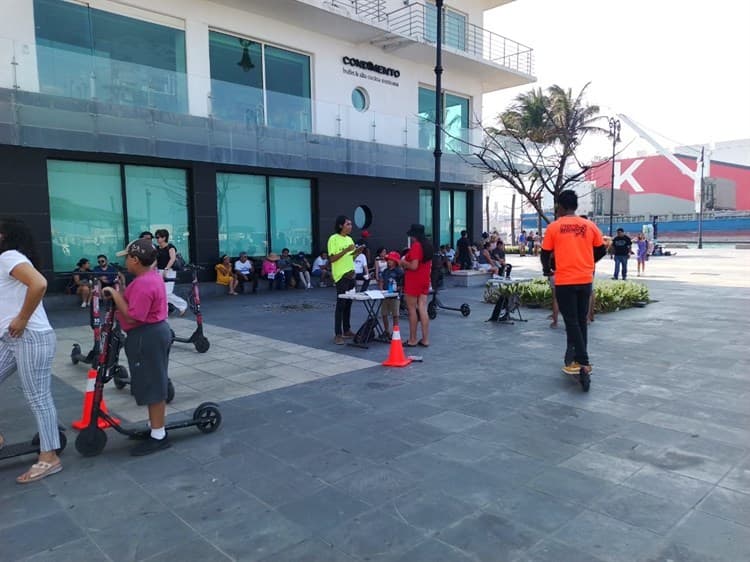 Instalan renta de bicicletas y scooters en el Malecón