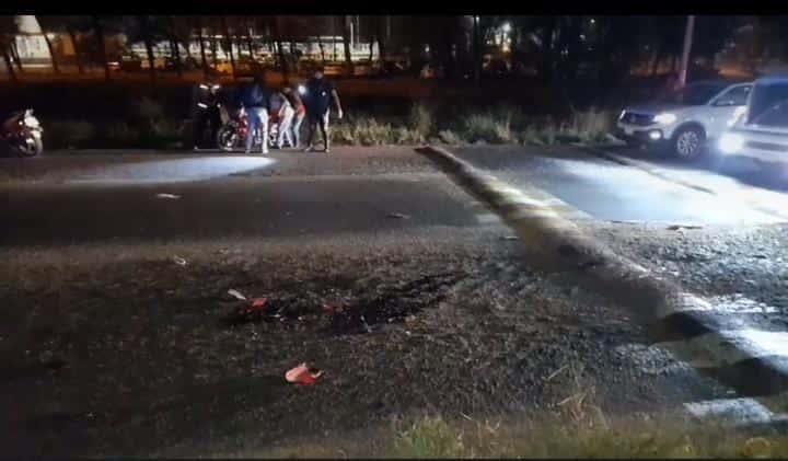Motociclista se salva de ser atropellado por tráiler en la Veracruz-Xalapa
