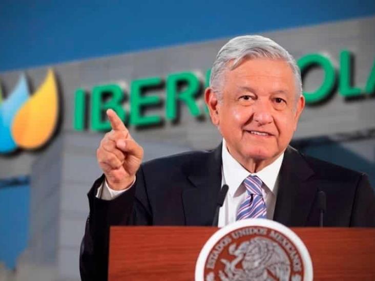 México adquiere 13 plantas de energía de Iberdrola, anuncia AMLO