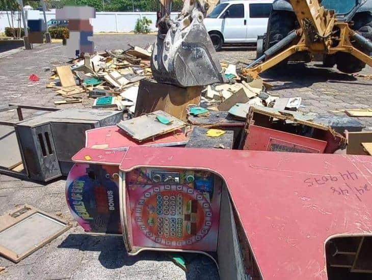 FGR y el INDEP destruyen máquinas tragamonedas decomisadas en Veracruz