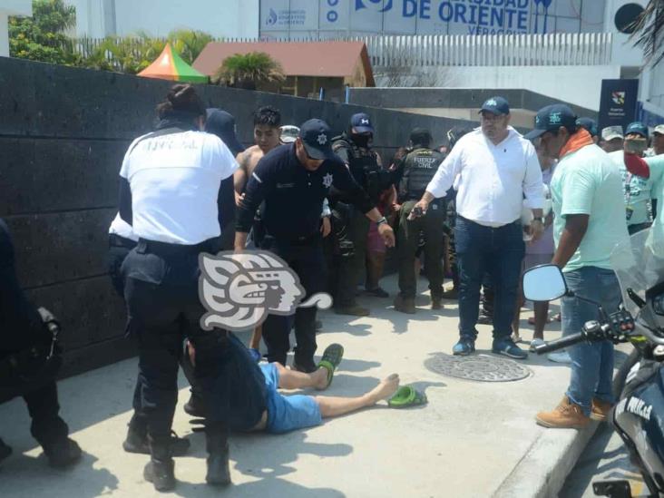 ¿De nuevo? Turistas y policías se enfrentan en playas de Veracruz (+video)