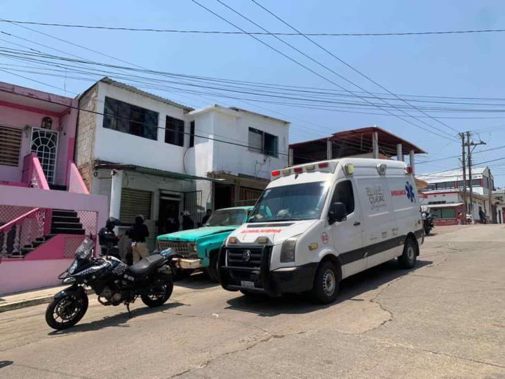 Hieren a comerciante en calles de Acayucan