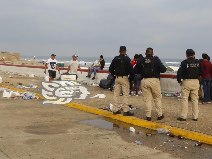 ¡Qué buena fiesta! Jóvenes amanecen en el Malecón de Coatzacoalcos