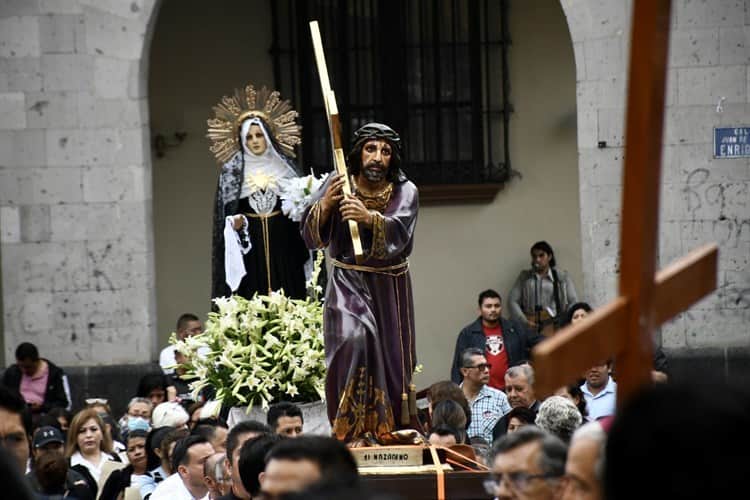 Viacrucis en Xalapa: pasión de Cristo, familia, amor al prójimo y humildad (+Video)