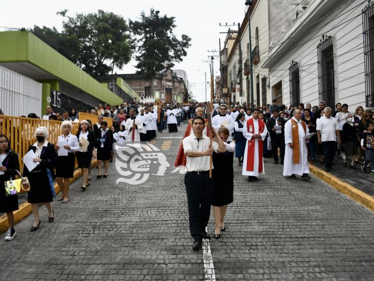 Viacrucis en Xalapa: pasión de Cristo, familia, amor al prójimo y humildad (+Video)