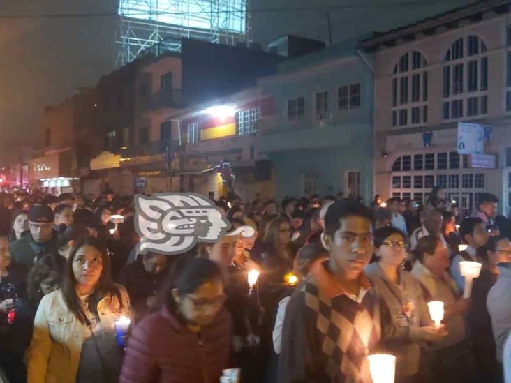 Silencio total, en procesión dolorosa, para no olvidar sacrificio de Jesús