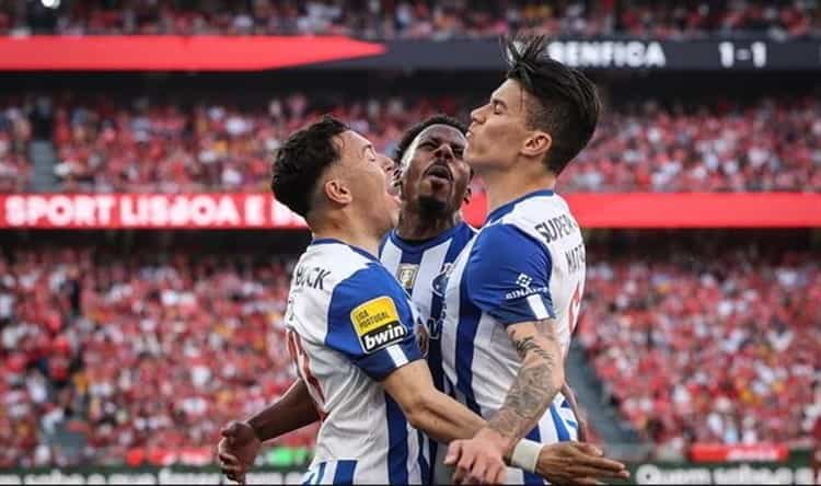 Porto se lleva el Clásico de Portugal sobre Benfica