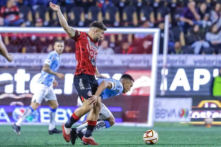 Se impone Querétaro 2-1 sobre Xolos en Tijuana