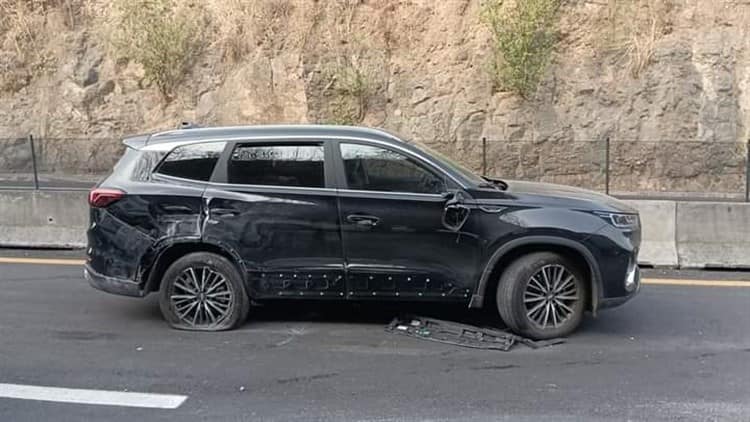 Chocan camioneta y tráileres en carretera Xalapa-Veracruz