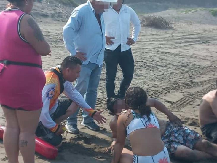 ¡Casi no la cuentan! Salvan a chilangos de morir ahogados en Playa Chalchihuecan