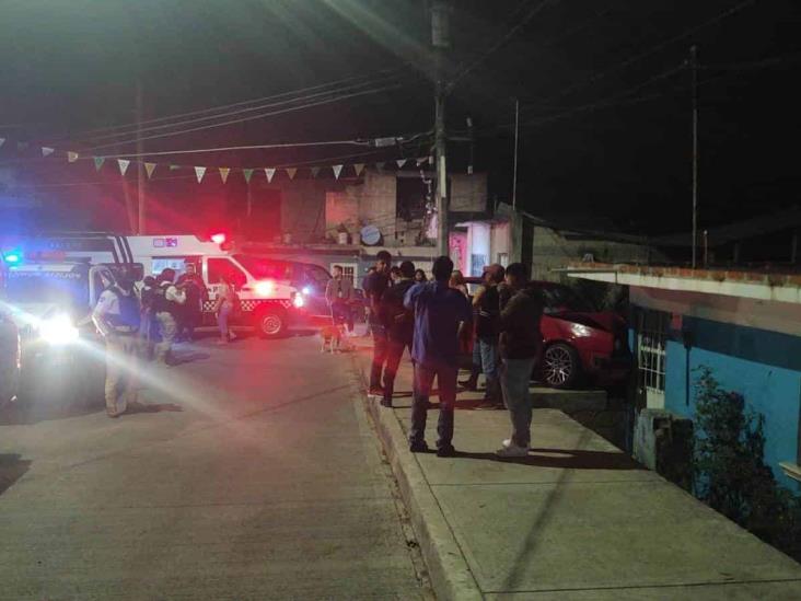 Auto choca  contra una casa en la colonia Zamora, de San Andrés Tlalnelhuayocan