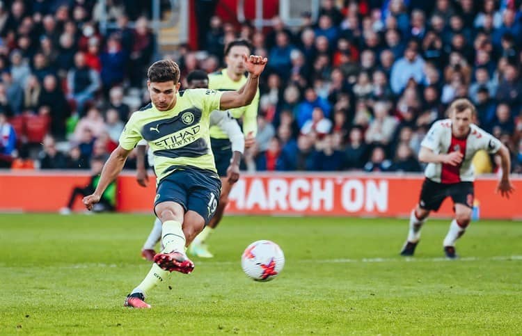 Goleada del Manchester City en la Liga Premier