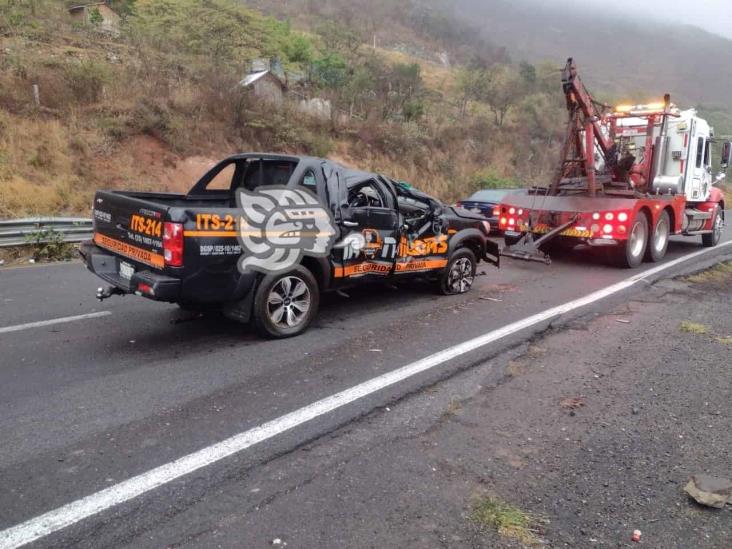 Vuelca camioneta de seguridad privada en la Puebla-Orizaba