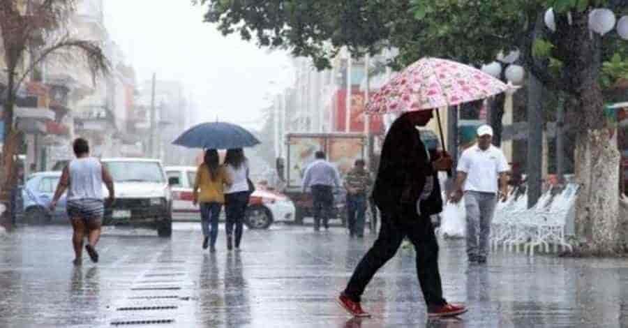Persisten nublados y lluvia este domingo en Veracruz